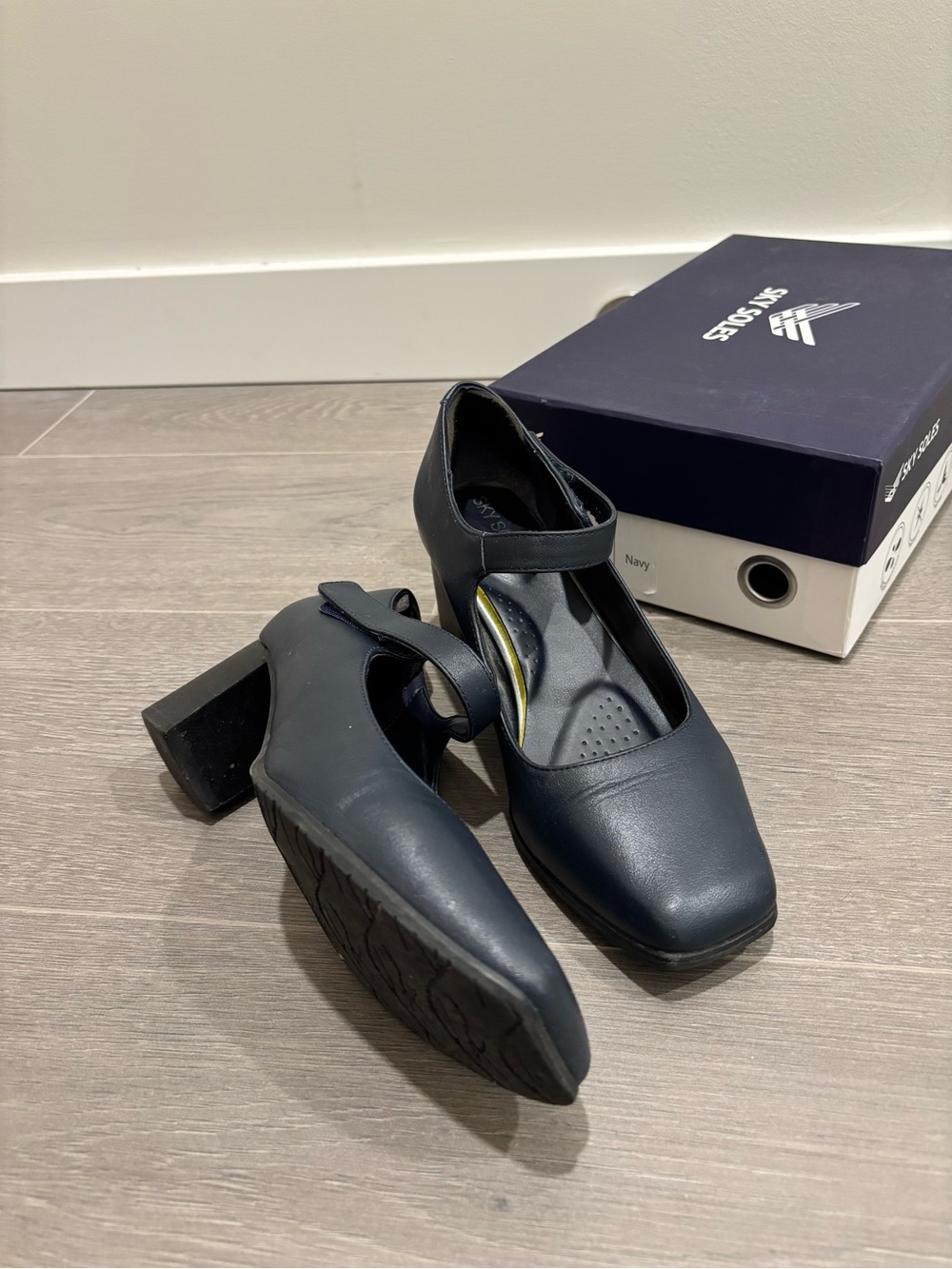 Skysoles Navy Mary Jane Block Heel Pumps size 6